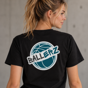 Frau mit schwarzem Shirt – hinten Frau mit schwarzem Ballerz Shirt von hinten zu sehen